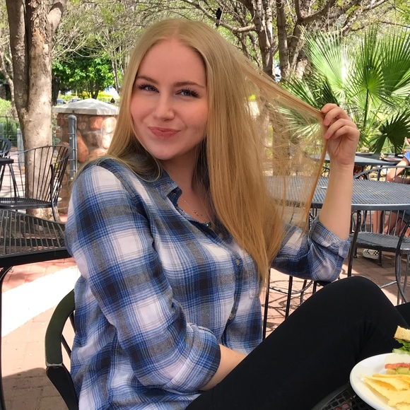 Meet your Posher, Tova - Picture 1 of 1